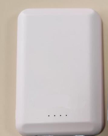 Fast Magnetizing Wireless Power Bank - Universo Shop